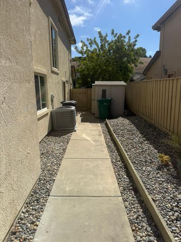 27339 Bavella Way, Salinas, CA 93908