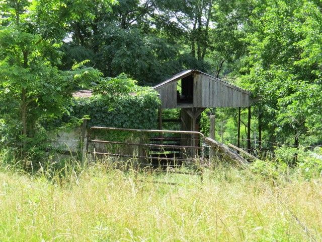 200 Hardy Rd, Pulaski, TN 38478