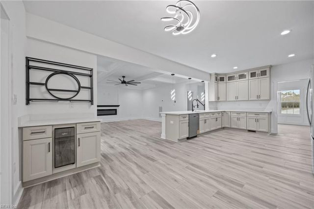 2064 Cedar RD, Chesapeake, VA 23323