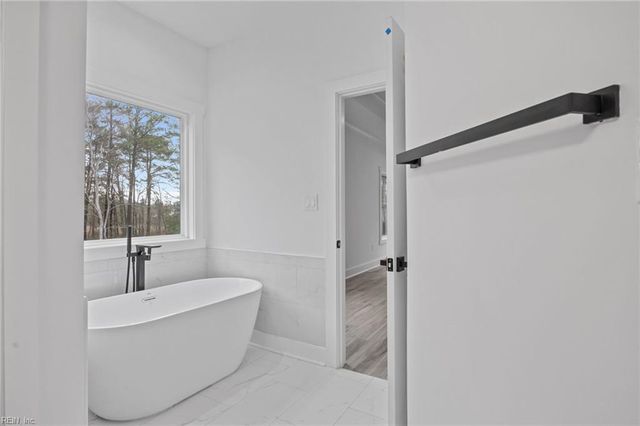 2064 Cedar RD, Chesapeake, VA 23323