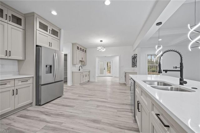 2064 Cedar RD, Chesapeake, VA 23323