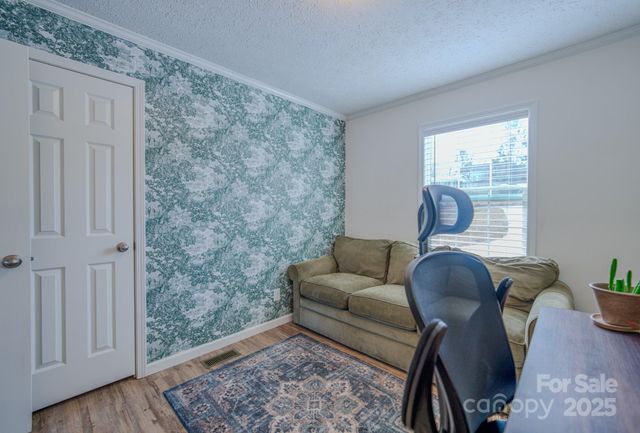 1471 Howard Gap Loop Road, Flat Rock, NC 28731