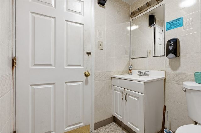 3006 Lewis Run Rd, Clairton, PA 15025
