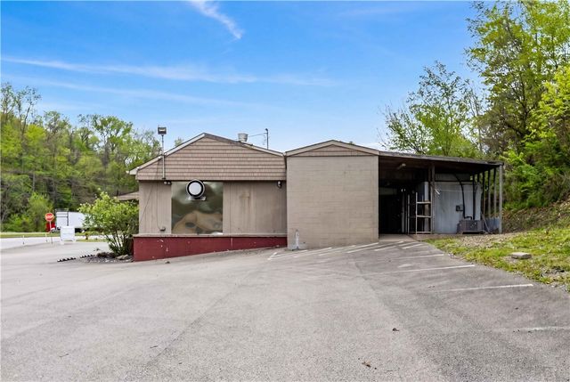 3006 Lewis Run Rd, Clairton, PA 15025