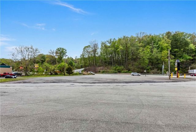 3006 Lewis Run Rd, Clairton, PA 15025