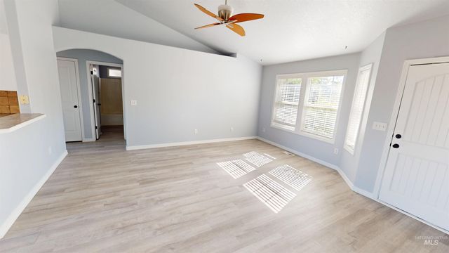 16891 N Darmady Loop, Nampa, ID 83686