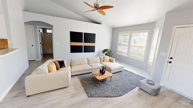 16891 N Darmady Loop, Nampa, ID 83686