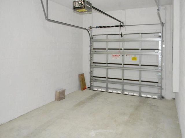 4232 N Dixie Highway 119, Oakland Park, FL 33334