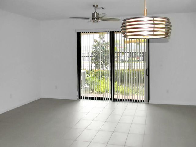 4232 N Dixie Highway 119, Oakland Park, FL 33334