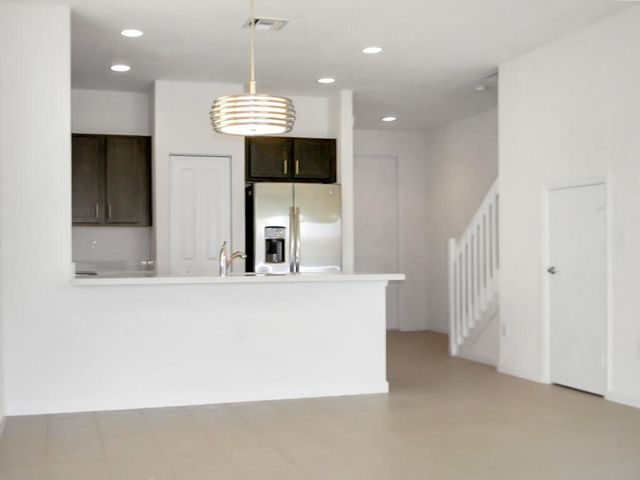 4232 N Dixie Highway 119, Oakland Park, FL 33334