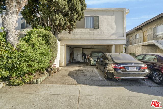 1800 S Bundy Drive, Los Angeles, CA 90025