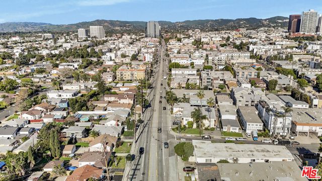 1800 S Bundy Drive, Los Angeles, CA 90025