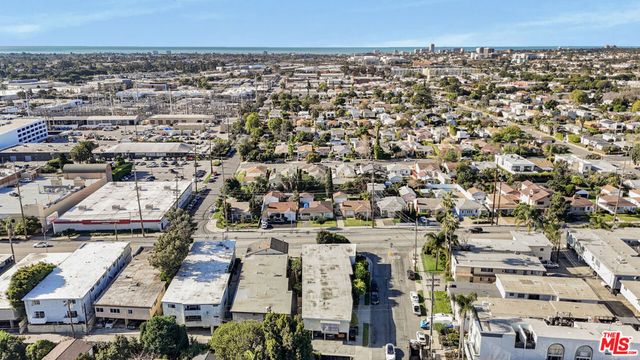 1800 S Bundy Drive, Los Angeles, CA 90025