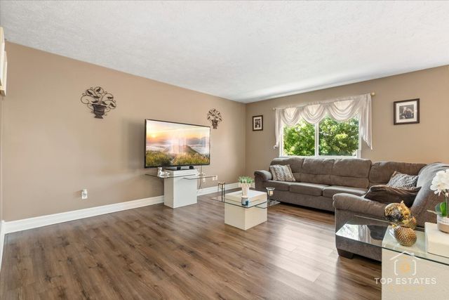 516 Fuller Lane, Belvidere, IL 61008