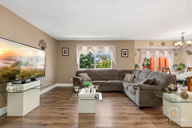 516 Fuller Lane, Belvidere, IL 61008