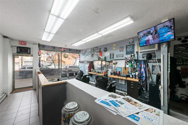 22022 Hempstead Avenue, Queens Village, NY 11429