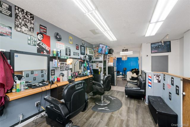 22022 Hempstead Avenue, Queens Village, NY 11429