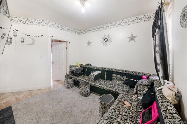 22022 Hempstead Avenue, Queens Village, NY 11429