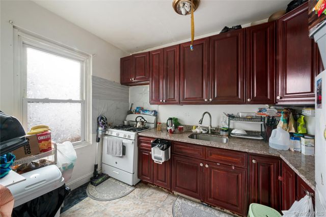 22022 Hempstead Avenue, Queens Village, NY 11429