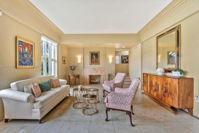 1021 N Greenway Dr, Coral Gables, FL 33134