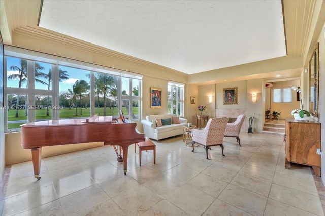 1021 N Greenway Dr, Coral Gables, FL 33134