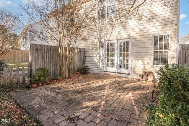 2025 Thornblade Drive, Raleigh, NC 27604