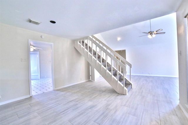 10723 Shawnbrook Drive, Houston, TX 77071