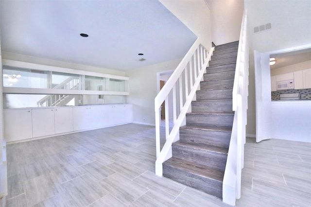 10723 Shawnbrook Drive, Houston, TX 77071