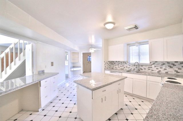 10723 Shawnbrook Drive, Houston, TX 77071