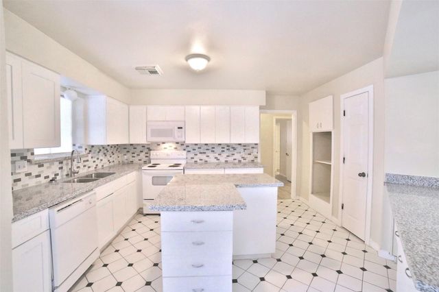 10723 Shawnbrook Drive, Houston, TX 77071