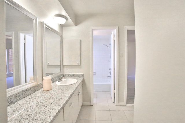 10723 Shawnbrook Drive, Houston, TX 77071