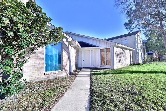 10723 Shawnbrook Drive, Houston, TX 77071