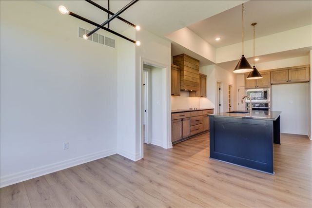 9658 W Cedar Lane, Maize, KS 67101