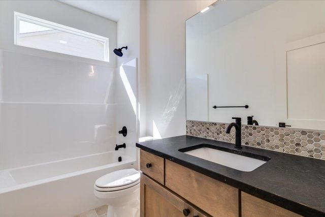 9658 W Cedar Lane, Maize, KS 67101