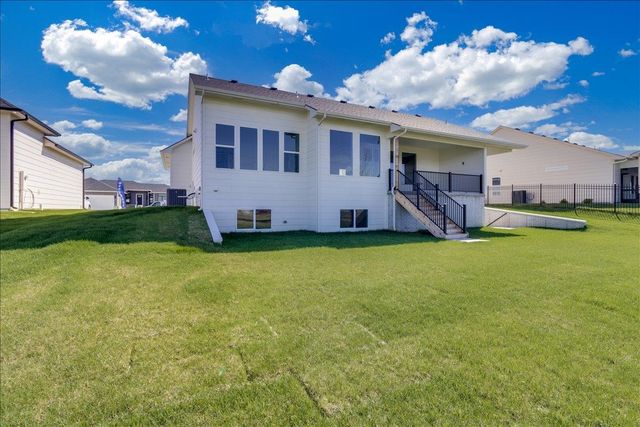 9658 W Cedar Lane, Maize, KS 67101