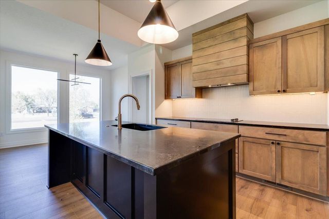 9658 W Cedar Lane, Maize, KS 67101