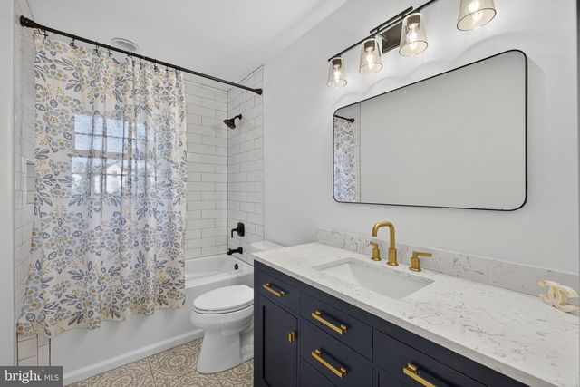 702 STONEWALL AVE, Middleburg, VA 20117