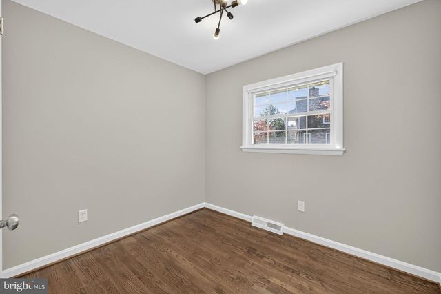 702 STONEWALL AVE, Middleburg, VA 20117