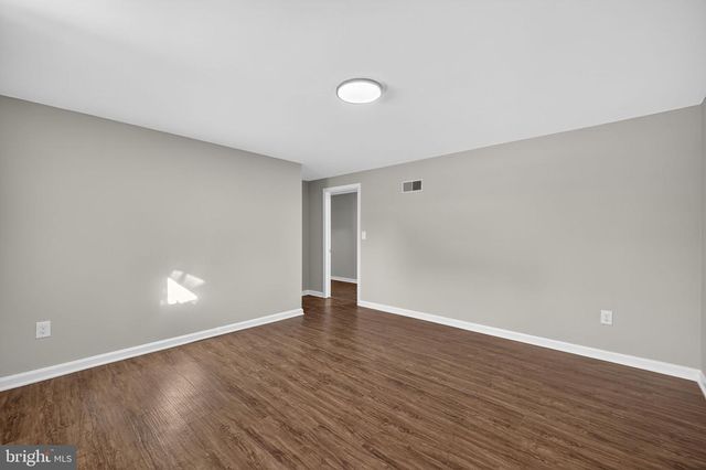 702 STONEWALL AVE, Middleburg, VA 20117