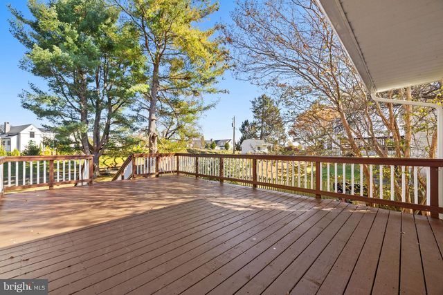 702 STONEWALL AVE, Middleburg, VA 20117