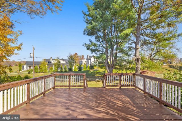 702 STONEWALL AVE, Middleburg, VA 20117