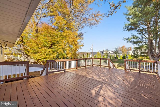 702 STONEWALL AVE, Middleburg, VA 20117