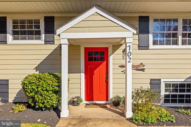 702 STONEWALL AVE, Middleburg, VA 20117