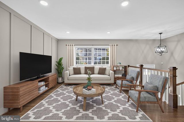 702 STONEWALL AVE, Middleburg, VA 20117