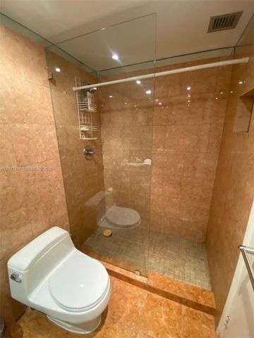 210 172nd St 226, Sunny Isles Beach, FL 33160