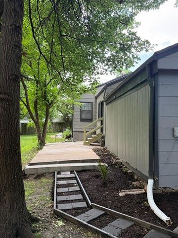 8209 Blue Ridge Boulevard, Kansas City, MO 64138