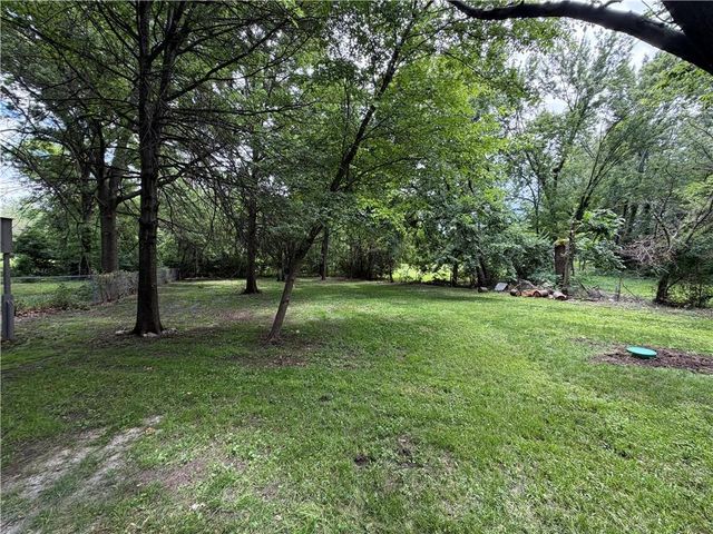8209 Blue Ridge Boulevard, Kansas City, MO 64138