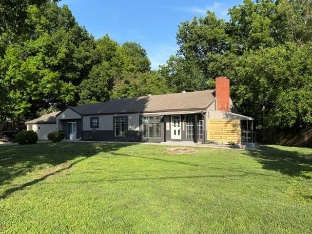 8209 Blue Ridge Boulevard, Kansas City, MO 64138