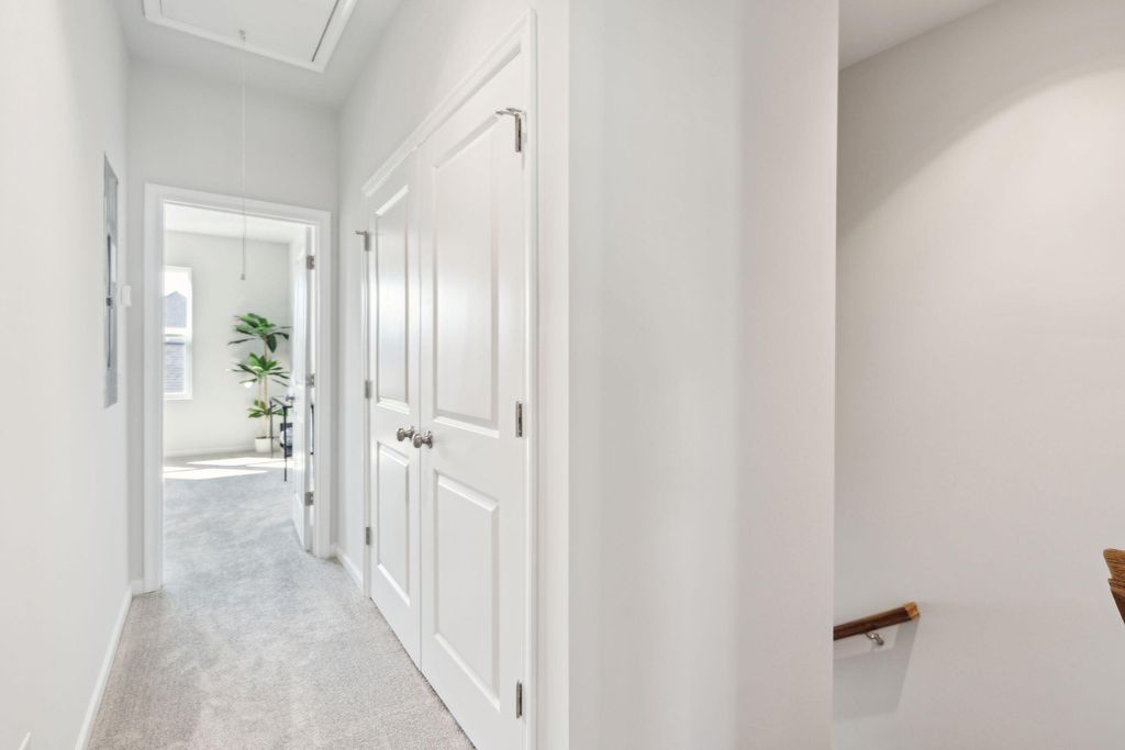 Image 14 of property listing at 186 Sandy Bend Lane, Summerville, SC 29486