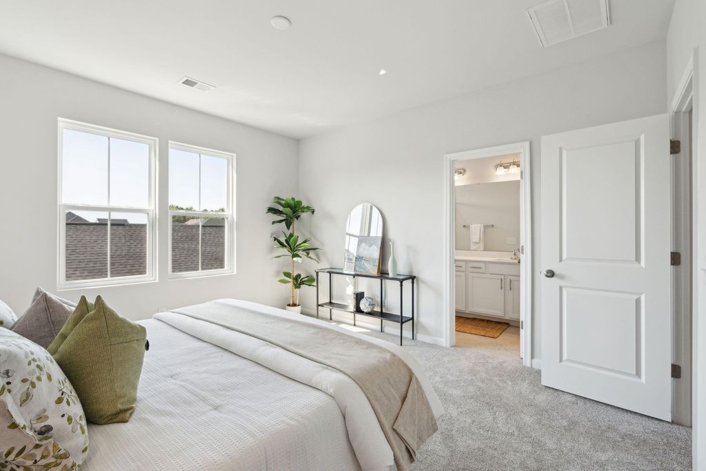 Image 17 of property listing at 186 Sandy Bend Lane, Summerville, SC 29486